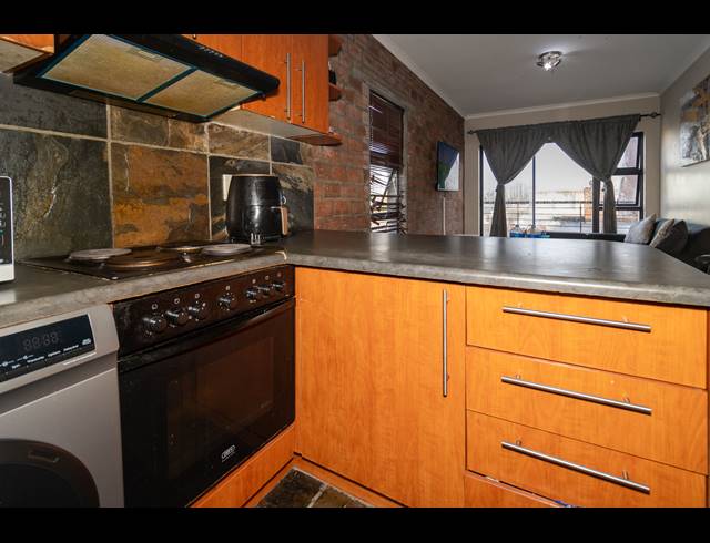 2 BEDROOM APARTMENT FOR SALE IN FLAMINGO VLEI
